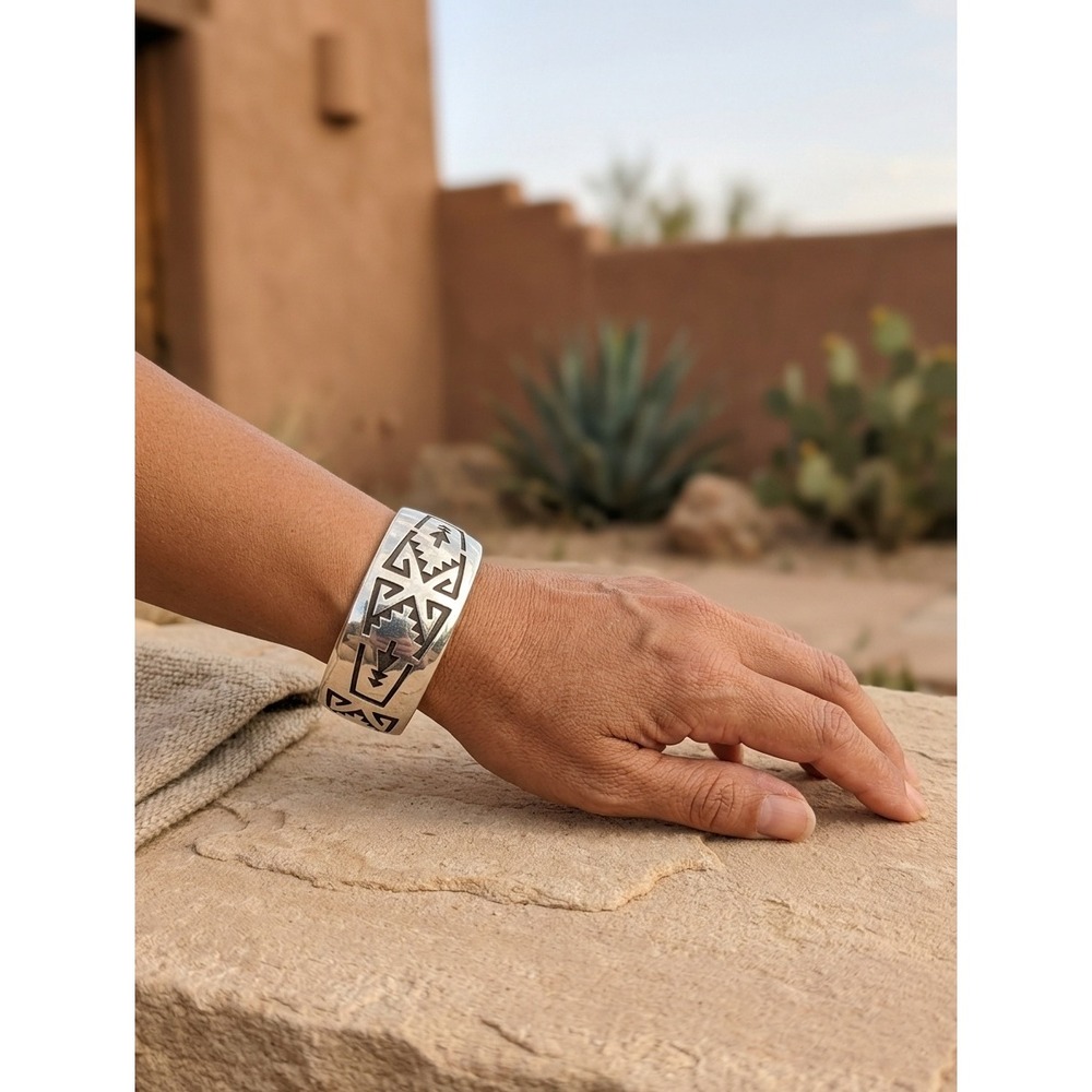 Navajo Overlay Bracelet by Roscoe‎ Scott sz 7.5" Native American Made Cuff**